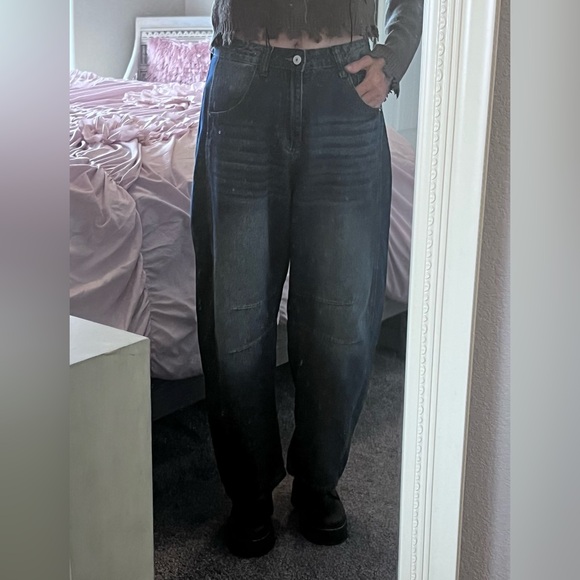 Barrel Jeans … see pics of approximate measurements before purchasing - Picture 9 of 10